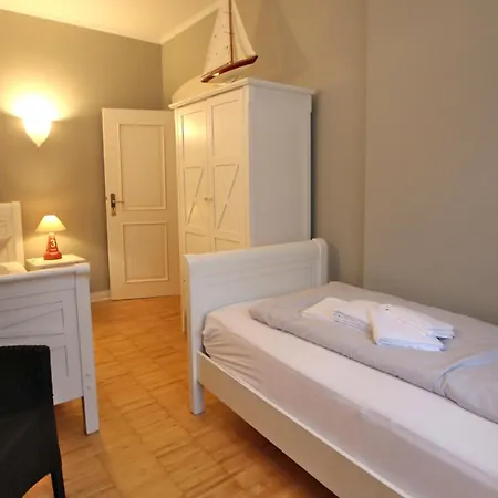 Gmelinstra_e 22_ Whg_ 3_ Haus Frie Apartment